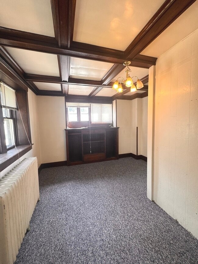 Building Photo - 1620 W Fredonia Ave