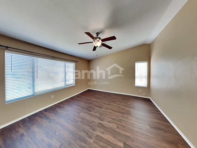 Building Photo - 9318 E Fairfield St