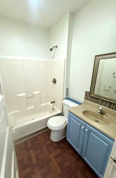 Building Photo - 2065 W 85th St