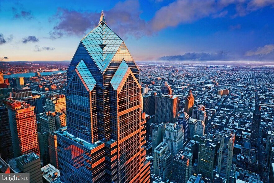 Building Photo - 50 S 16th St