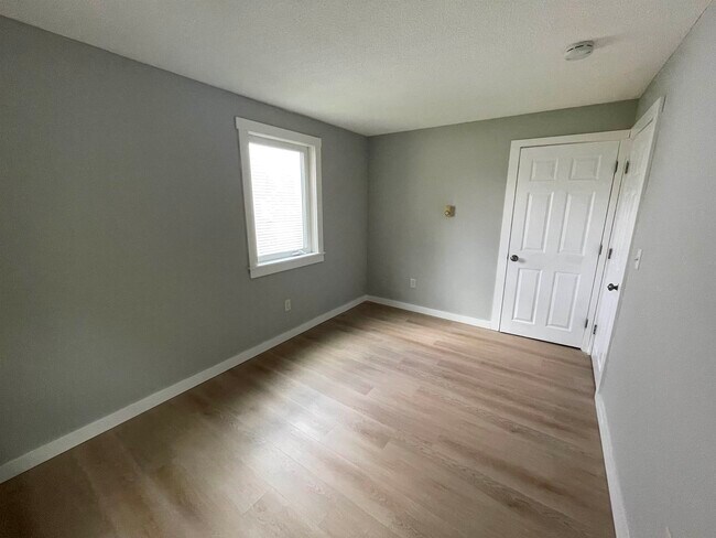 Building Photo - 17 Kingsley Ct