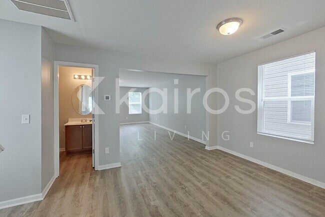 Building Photo - 110 Tybo Dr