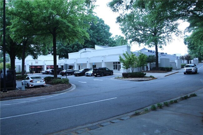 Building Photo - 11 Perimeter Center E