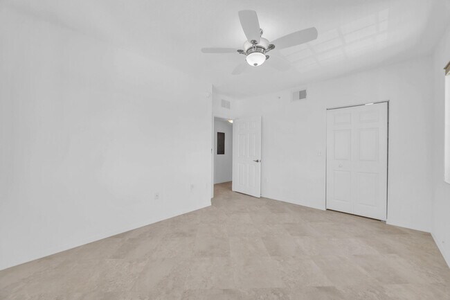 Building Photo - 4907 Midtown Ln
