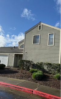 Building Photo - 28 Pine Tree Ct