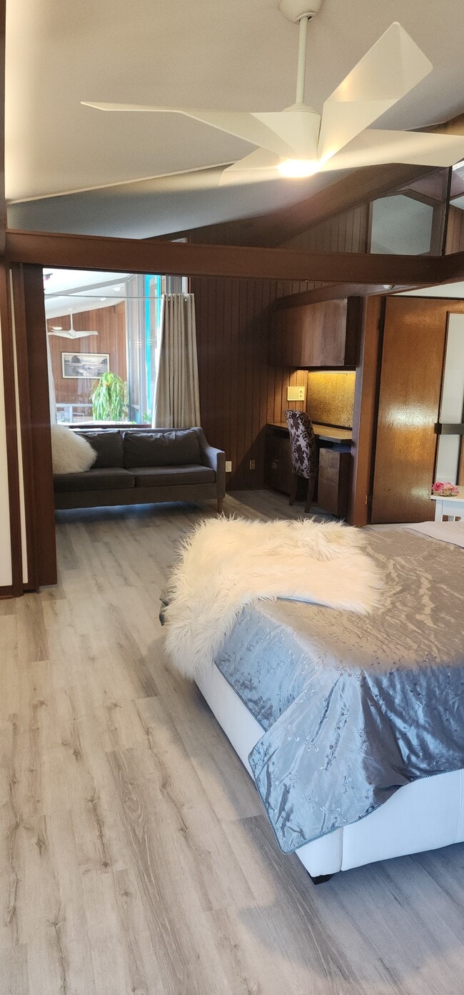 Building Photo - 100 Wimbledon Way