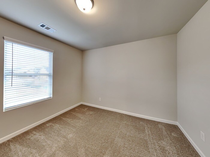 Building Photo - 15 Blake Ave