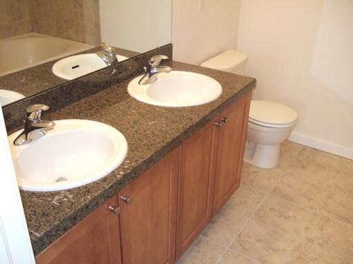 Building Photo - 2BR/2BA Condo @ Park Hill