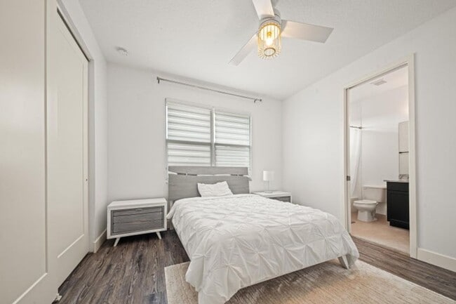 Building Photo - 9841 Salty Bay Dr