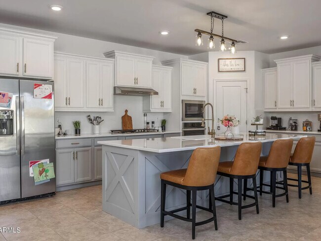 Building Photo - 10218 E Wavelength Ave