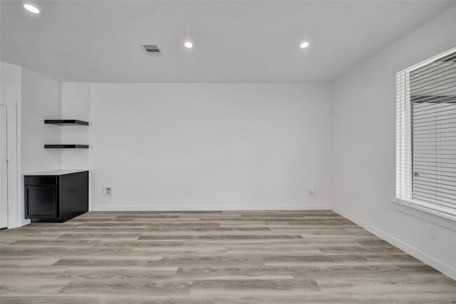 Building Photo - 12310 Greenwood Gate Dr