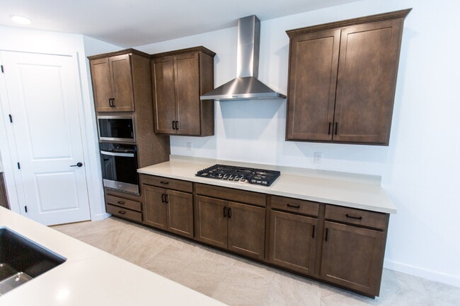 Building Photo - 23024 E Watford Dr