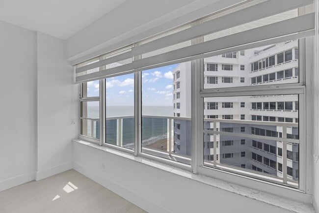 Building Photo - 3700 Galt Ocean Dr