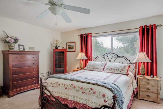 Building Photo - 5500 Paseo Del Lago W
