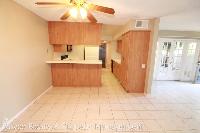 Building Photo - 3 br, 2.5 bath House - 7988 Playmor Terrace