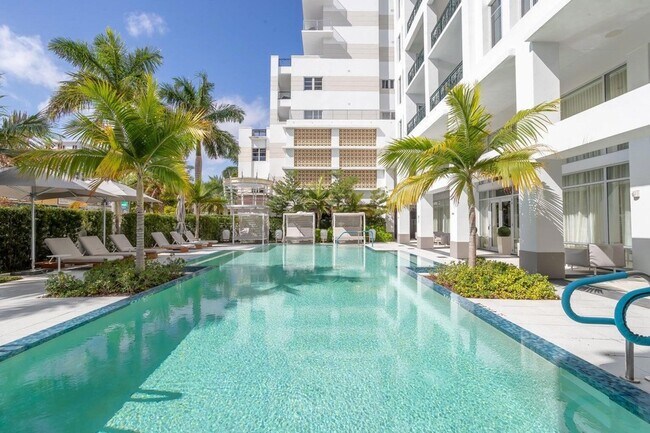 Building Photo - 155 E Boca Raton Rd