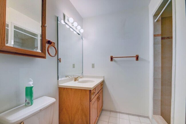 Building Photo - 9033 Winding Woods Dr