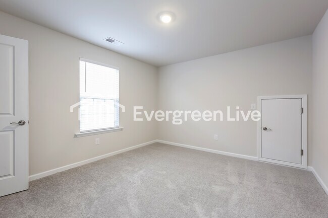 Building Photo - now