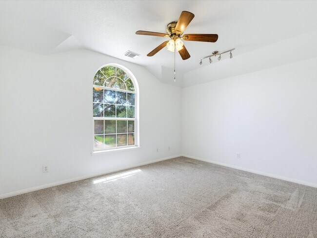 Building Photo - 1114 Jasons Bend Dr