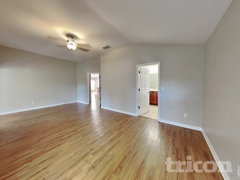 Building Photo - 449 Oak Landing Boulevard Mulberry FL