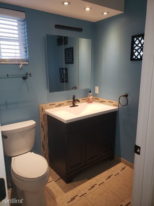 Building Photo - 3 br, 3 bath Townhome - 21 Patcong Dr