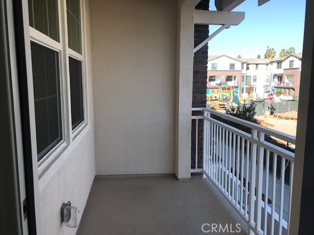 Building Photo - 6983 Cottonwood Ln