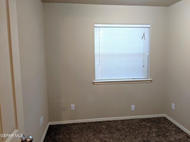Building Photo - 11624 Windrift Ct