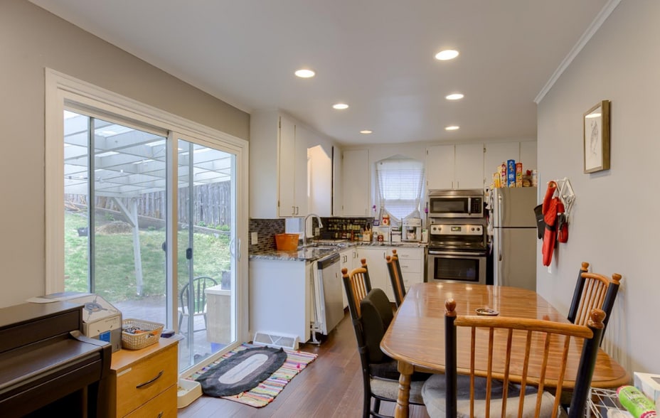 Building Photo - 706 N 72nd St