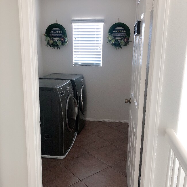 Building Photo - 14809 Hidden Palm Ct