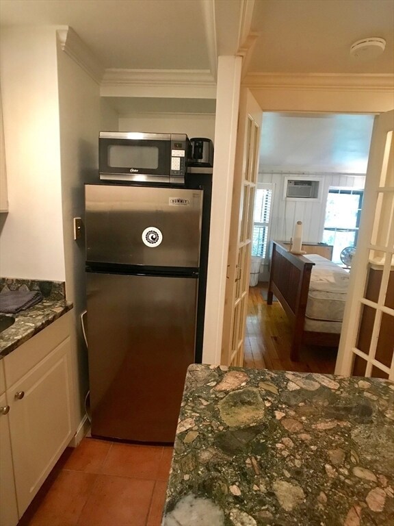 Building Photo - 36C Joy St