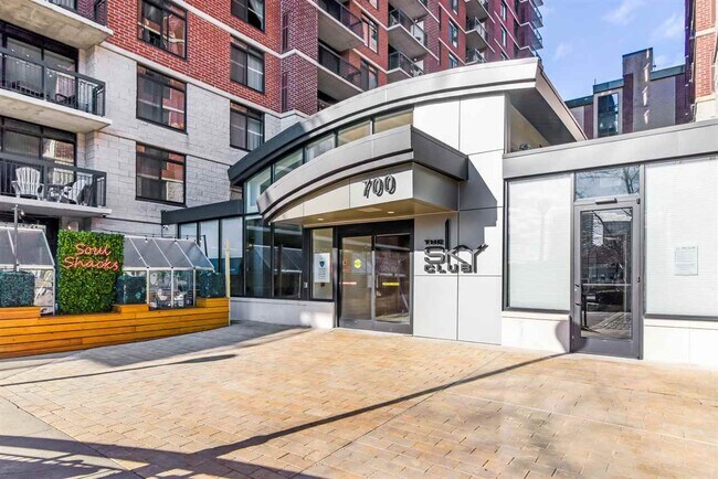 Building Photo - 759 2nd St