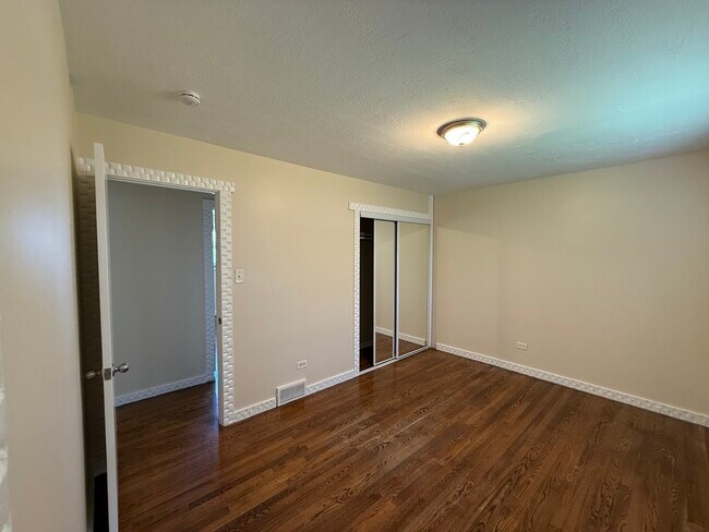 Building Photo - 8517 W 87th Pl