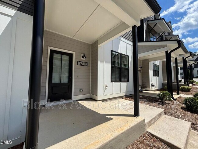 Building Photo - 5710 Parker Pnes Ct