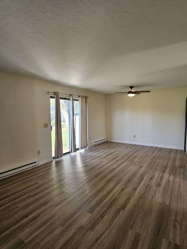 Building Photo - 3 bedroom in Billings MT 59102