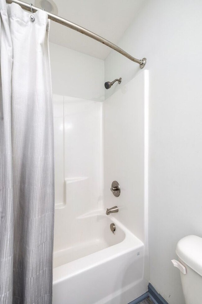 Building Photo - Beautiful home in popular Heritage Bay - F...