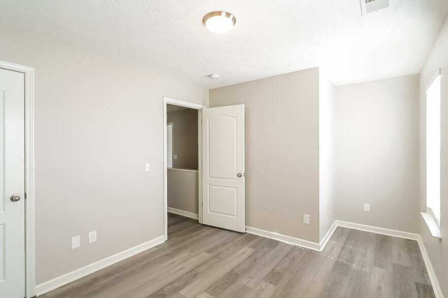 Building Photo - 2701 Pepperdine Dr