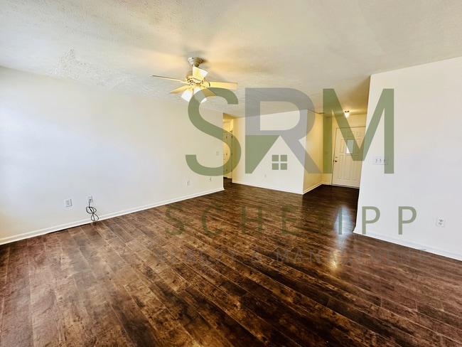 Building Photo - Updated 3 Bedroom/2 Bath Ranch in Okolona! Available Now!