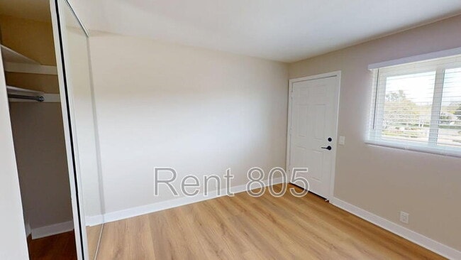 Building Photo - 309 E Surfside Dr