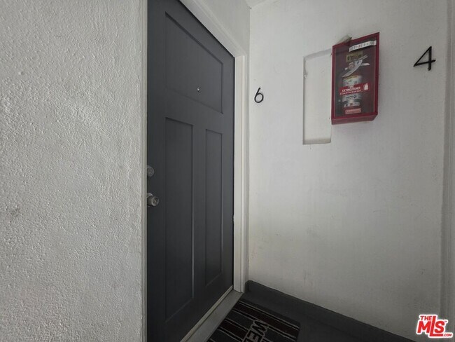 Building Photo - 1505 Cochran Ave