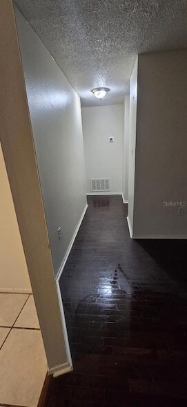 Building Photo - 401 Skylark Ln NW