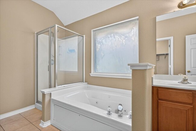 Building Photo - 5933 Brightwood Dr