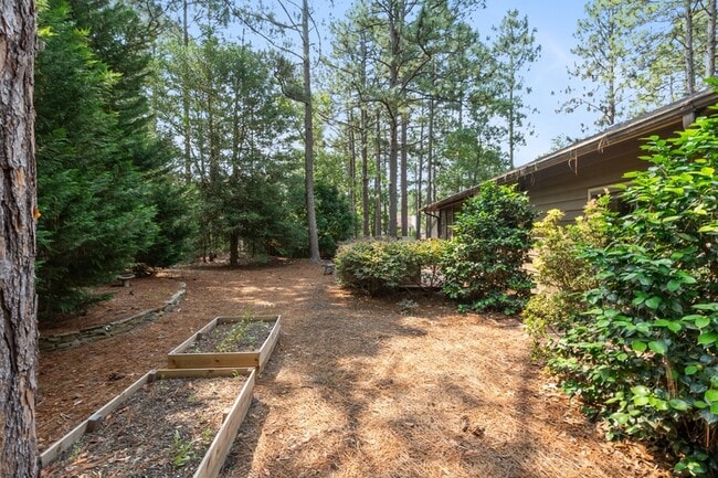 Building Photo - 4 Prichard Ln