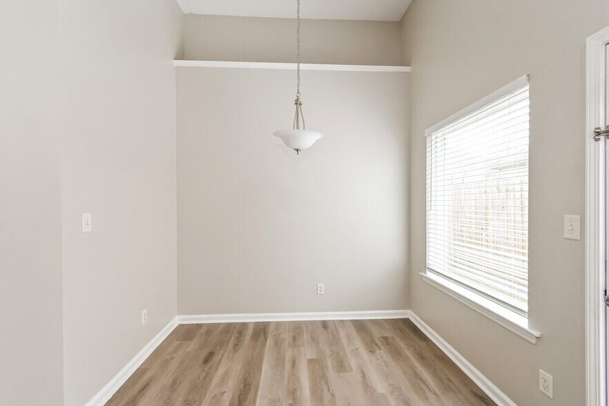 Building Photo - 7069 Millers Glen Way