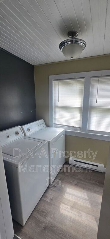 Building Photo - 580 Interchange Rd