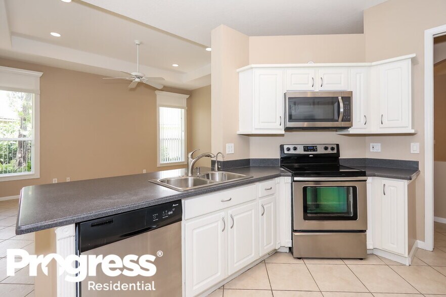 Building Photo - 8721 Treasure Cay