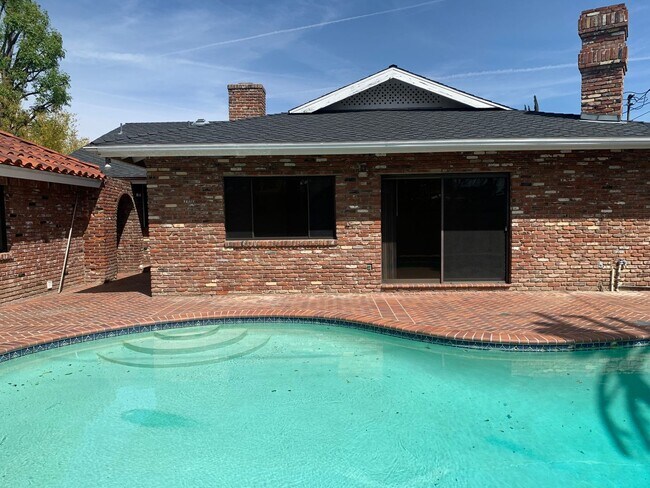 Building Photo - Rare opportunity! 2 Properties Available f...
