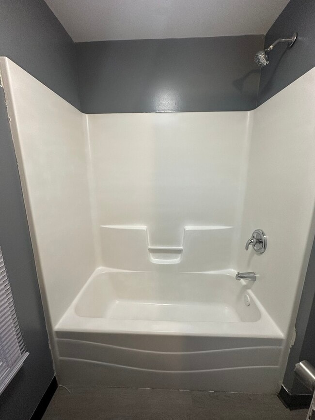 Building Photo - 1231 11th Ave