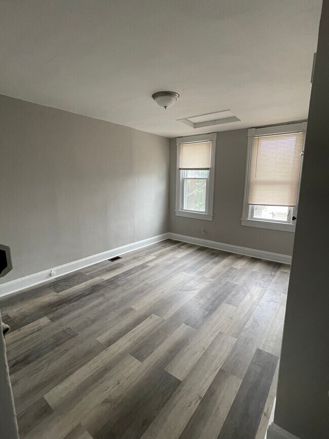 Building Photo - 1301 Herkimer St