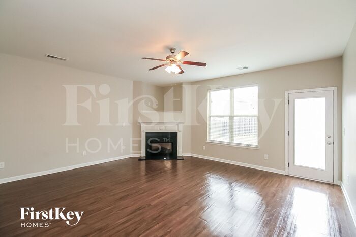 Building Photo - 4287 Sir Dixon Dr