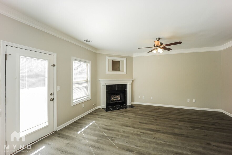 Building Photo - 3470 Oakleaf Pass